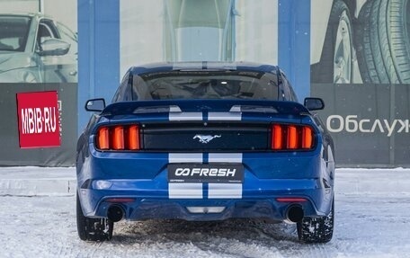 Ford Mustang VI рестайлинг, 2015 год, 2 489 000 рублей, 4 фотография