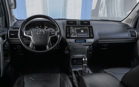 Toyota Land Cruiser Prado 150 рестайлинг 2, 2020 год, 5 499 000 рублей, 6 фотография