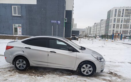 Hyundai Solaris II рестайлинг, 2015 год, 549 000 рублей, 4 фотография