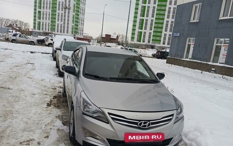 Hyundai Solaris II рестайлинг, 2015 год, 549 000 рублей, 3 фотография