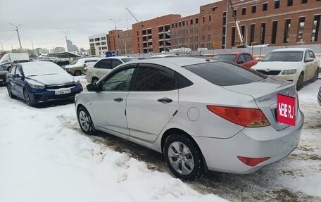 Hyundai Solaris II рестайлинг, 2015 год, 549 000 рублей, 2 фотография