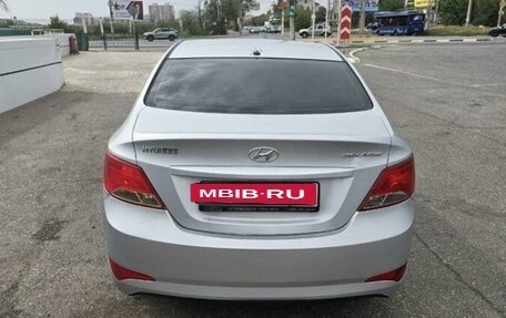 Hyundai Solaris II рестайлинг, 2015 год, 549 000 рублей, 5 фотография