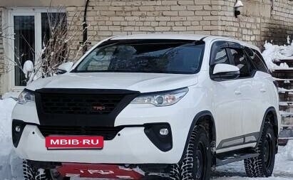 Toyota Fortuner II, 2018 год, 3 350 000 рублей, 2 фотография