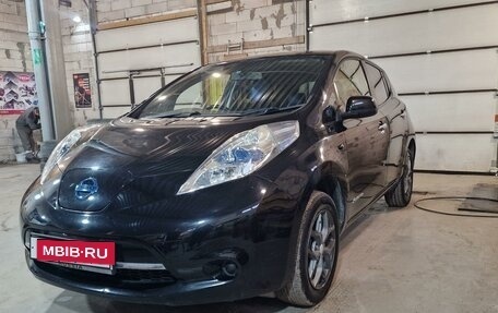 Nissan Leaf I, 2013 год, 680 000 рублей, 10 фотография