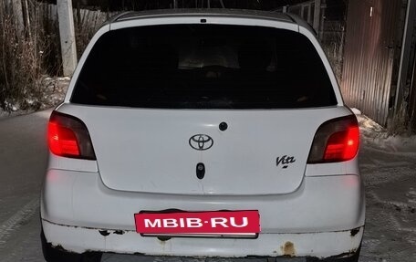 Toyota Vitz, 2000 год, 340 000 рублей, 3 фотография