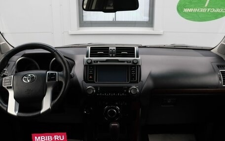 Toyota Land Cruiser Prado 150 рестайлинг 2, 2014 год, 3 499 000 рублей, 13 фотография