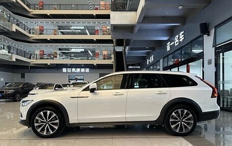 Volvo V90 Cross Country I рестайлинг, 2021 год, 4 435 000 рублей, 3 фотография