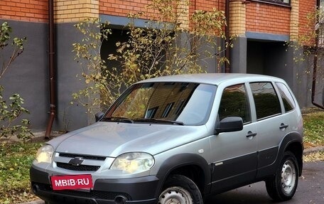 Chevrolet Niva I рестайлинг, 2015 год, 595 000 рублей, 1 фотография