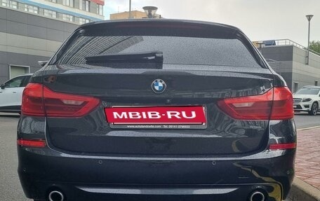 BMW 5 серия, 2018 год, 3 000 000 рублей, 3 фотография