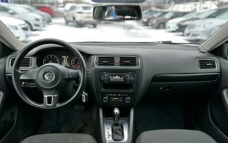 Volkswagen Jetta VI, 2012 год, 920 990 рублей, 3 фотография