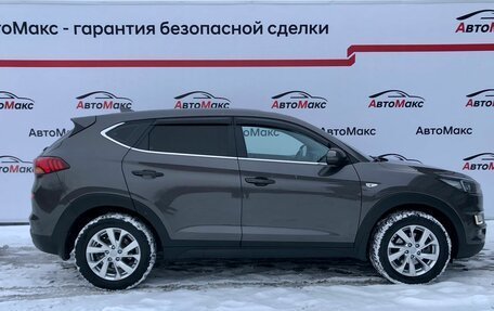 Hyundai Tucson III, 2019 год, 2 410 000 рублей, 3 фотография