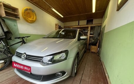 Volkswagen Polo VI (EU Market), 2015 год, 1 200 000 рублей, 2 фотография