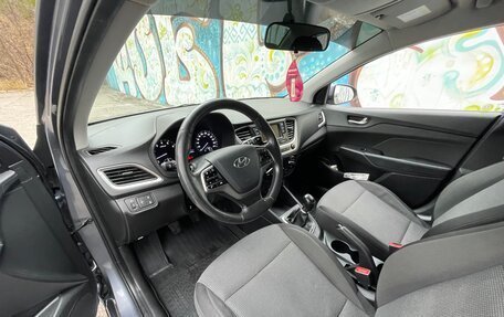 Hyundai Solaris II рестайлинг, 2018 год, 1 400 000 рублей, 10 фотография