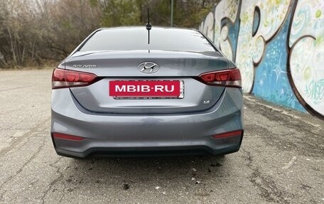 Hyundai Solaris II рестайлинг, 2018 год, 1 400 000 рублей, 4 фотография