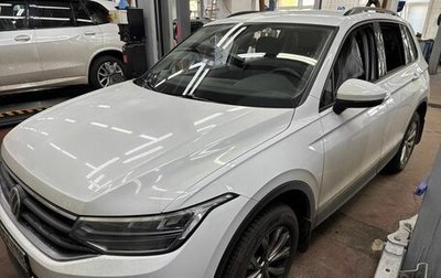 Volkswagen Tiguan II, 2021 год, 3 100 000 рублей, 1 фотография