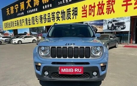 Jeep Renegade I рестайлинг, 2021 год, 2 500 000 рублей, 2 фотография