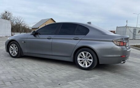 BMW 5 серия, 2010 год, 1 530 000 рублей, 2 фотография