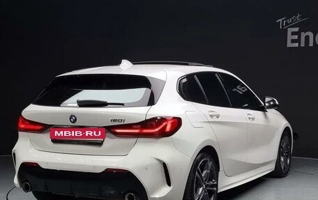 BMW 1 серия, 2021 год, 2 900 001 рублей, 2 фотография