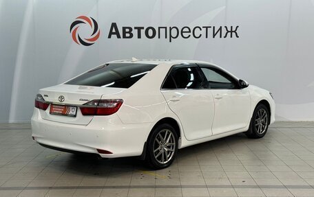 Toyota Camry, 2017 год, 1 985 000 рублей, 5 фотография