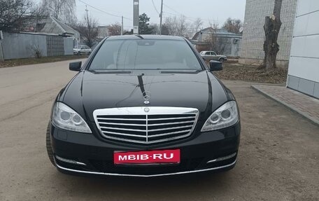 Mercedes-Benz S-Класс, 2011 год, 2 150 000 рублей, 1 фотография