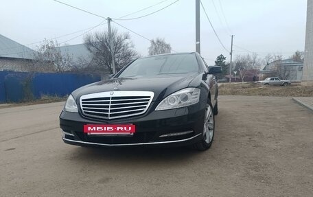 Mercedes-Benz S-Класс, 2011 год, 2 150 000 рублей, 2 фотография