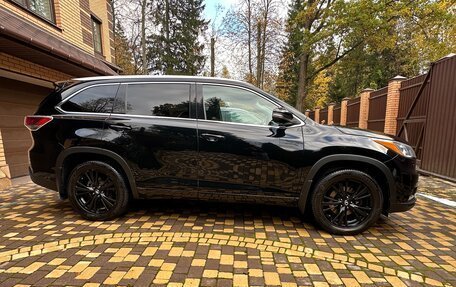 Toyota Highlander III, 2014 год, 4 200 000 рублей, 3 фотография