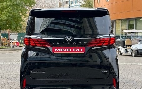 Toyota Alphard, 2024 год, 17 000 000 рублей, 6 фотография