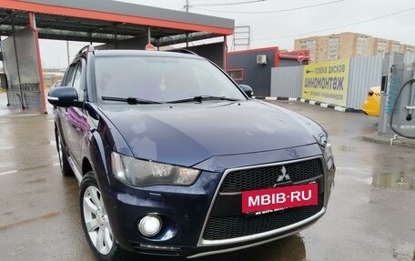 Mitsubishi Outlander III рестайлинг 3, 2012 год, 1 995 000 рублей, 3 фотография