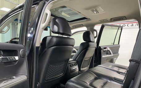 Toyota Land Cruiser 200, 2013 год, 4 750 000 рублей, 20 фотография