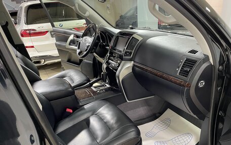 Toyota Land Cruiser 200, 2013 год, 4 750 000 рублей, 26 фотография