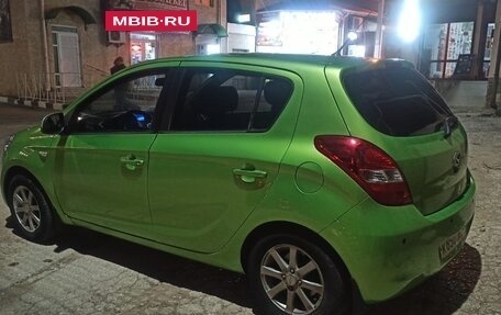 Hyundai i20 IB рестайлинг, 2010 год, 715 000 рублей, 2 фотография