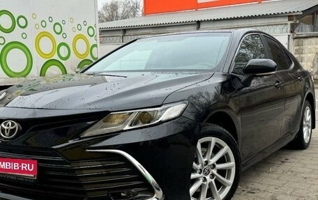 Toyota Camry, 2021 год, 2 500 000 рублей, 2 фотография