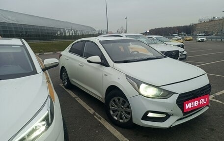 Hyundai Solaris II рестайлинг, 2018 год, 600 000 рублей, 3 фотография