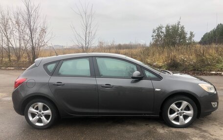 Opel Astra J, 2011 год, 990 000 рублей, 3 фотография