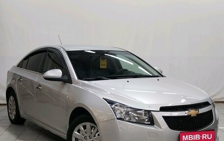 Chevrolet Cruze II, 2010 год, 580 000 рублей, 3 фотография