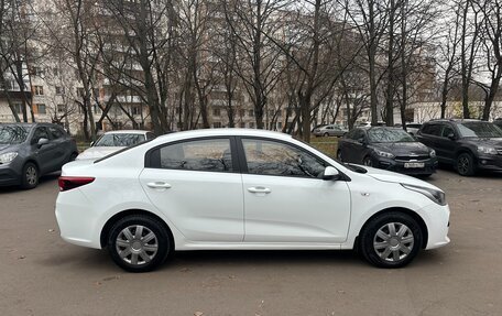 KIA Rio IV, 2020 год, 1 360 000 рублей, 4 фотография