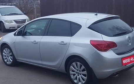 Opel Astra J, 2010 год, 700 000 рублей, 5 фотография