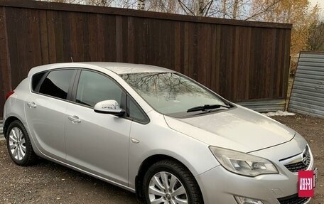 Opel Astra J, 2010 год, 700 000 рублей, 23 фотография