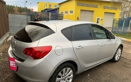 Opel Astra J, 2010 год, 700 000 рублей, 17 фотография