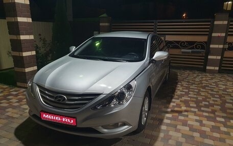 Hyundai Sonata VI, 2011 год, 1 250 000 рублей, 1 фотография