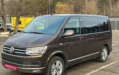 Volkswagen Multivan T6 рестайлинг, 2017 год, 4 250 000 рублей, 1 фотография