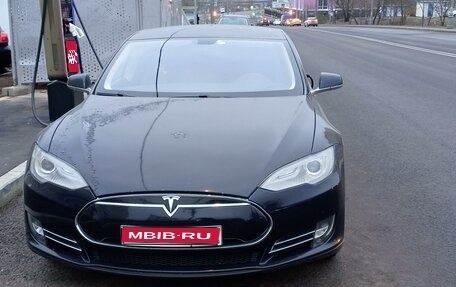 Tesla Model S I, 2013 год, 2 200 000 рублей, 1 фотография