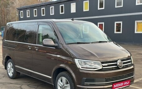 Volkswagen Multivan T6 рестайлинг, 2017 год, 4 250 000 рублей, 7 фотография