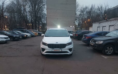 KIA Carnival III, 2018 год, 3 250 000 рублей, 5 фотография