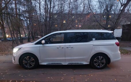 KIA Carnival III, 2018 год, 3 250 000 рублей, 9 фотография