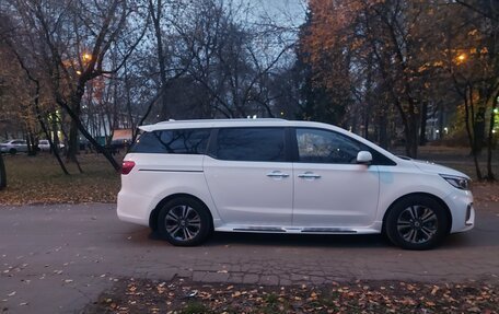 KIA Carnival III, 2018 год, 3 250 000 рублей, 8 фотография