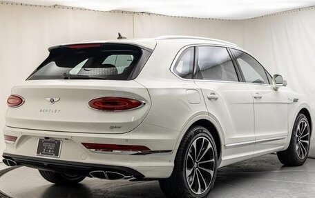 Bentley Bentayga I, 2024 год, 27 890 000 рублей, 3 фотография