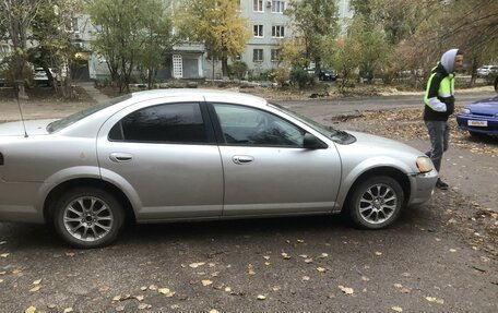 Dodge Stratus II, 2002 год, 250 000 рублей, 3 фотография