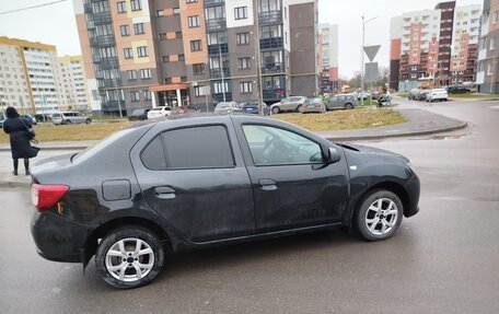 Renault Logan II, 2017 год, 700 999 рублей, 3 фотография