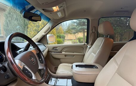 Cadillac Escalade III, 2013 год, 2 600 000 рублей, 12 фотография